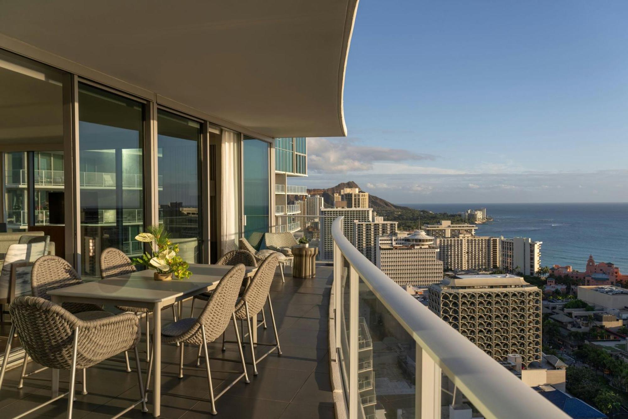 The Ritz-Carlton Residences, Waikiki Beach Hotel Гонолулу Экстерьер фото