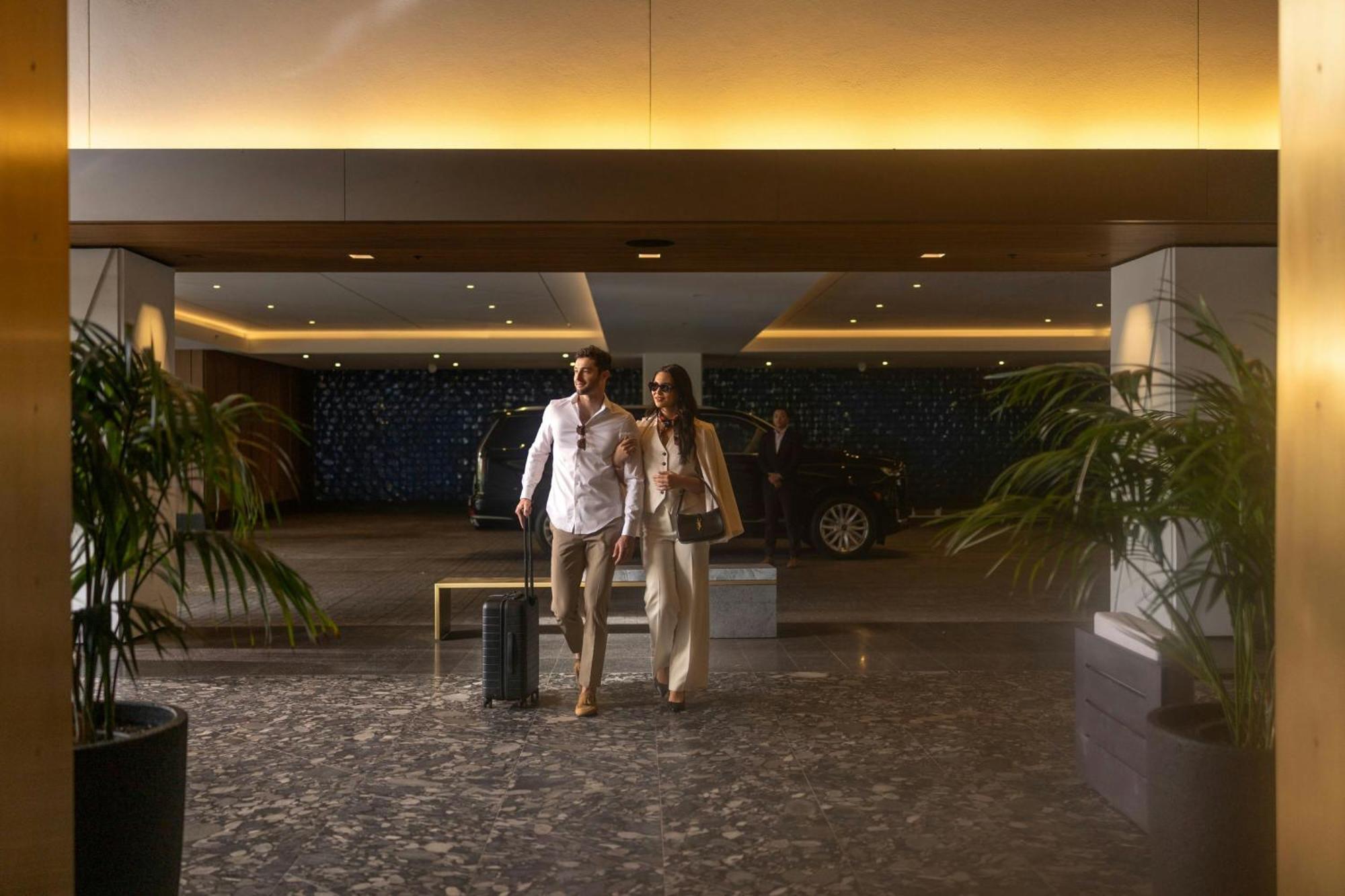 The Ritz-Carlton Residences, Waikiki Beach Hotel Гонолулу Экстерьер фото